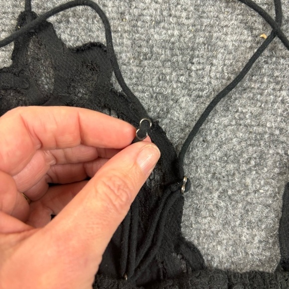 FREE PEOPLE Womens One Adela Bralette Black Lace size: Small - Picture 3 of 9